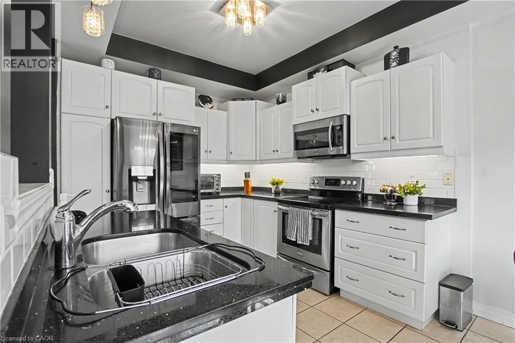 31 - 60 CLOVERLEAF DRIVE Image 13