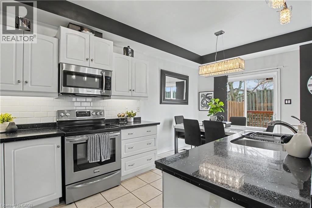 31 - 60 CLOVERLEAF DRIVE Image 16