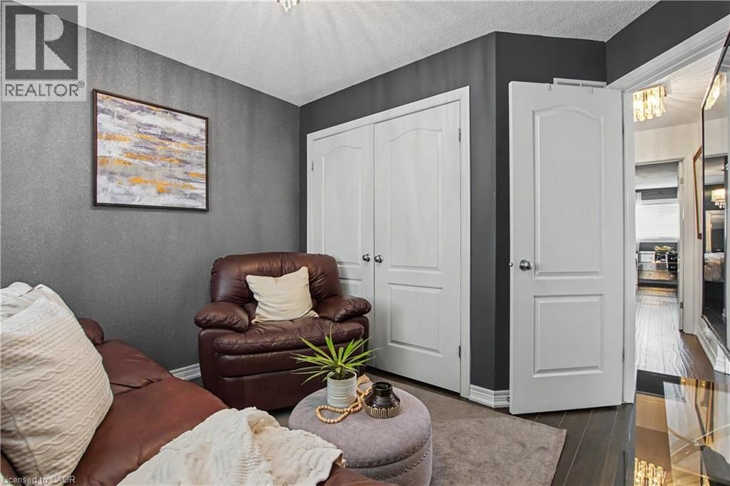 31 - 60 CLOVERLEAF DRIVE Image 19