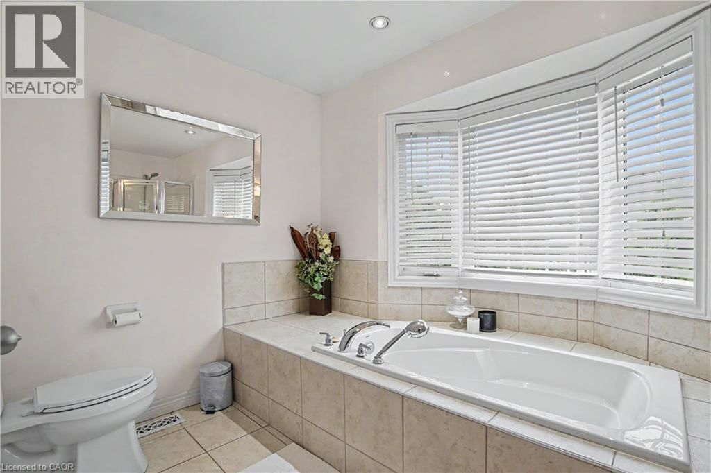 31 - 60 CLOVERLEAF DRIVE Image 27