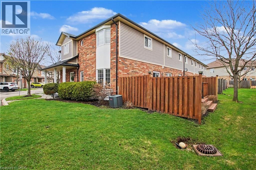 31 - 60 CLOVERLEAF DRIVE Image 33