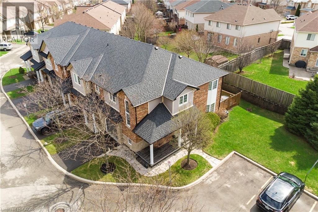 31 - 60 CLOVERLEAF DRIVE Image 38