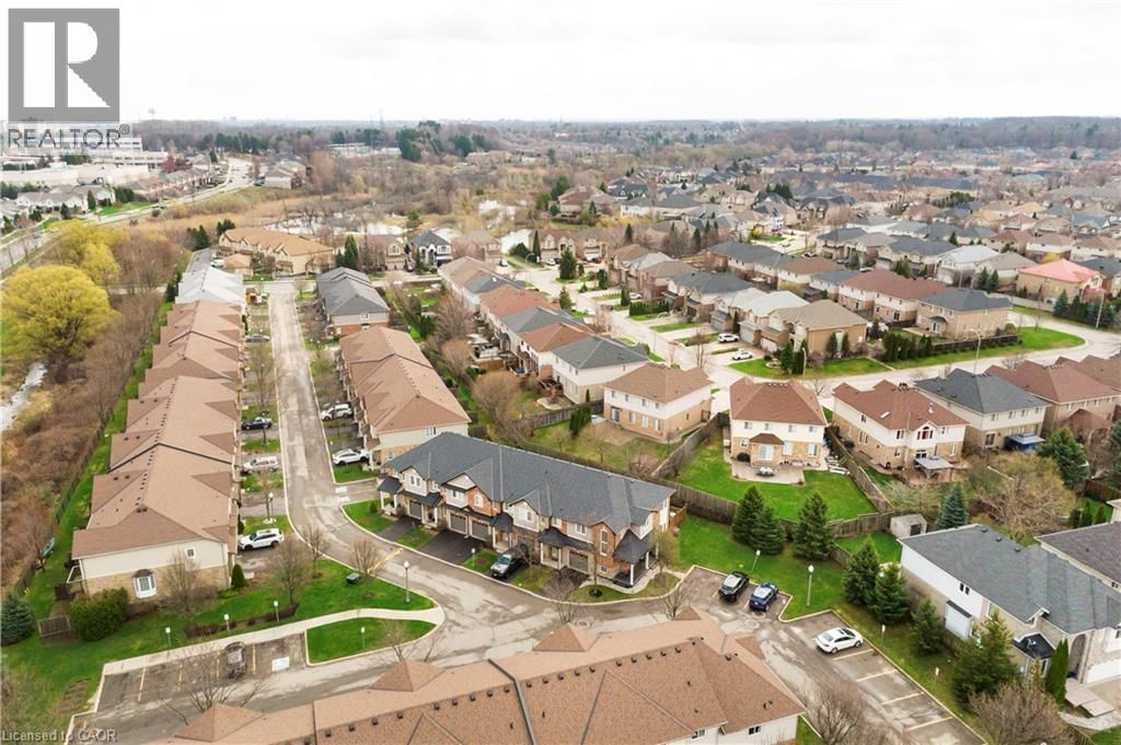 31 - 60 CLOVERLEAF DRIVE Image 44