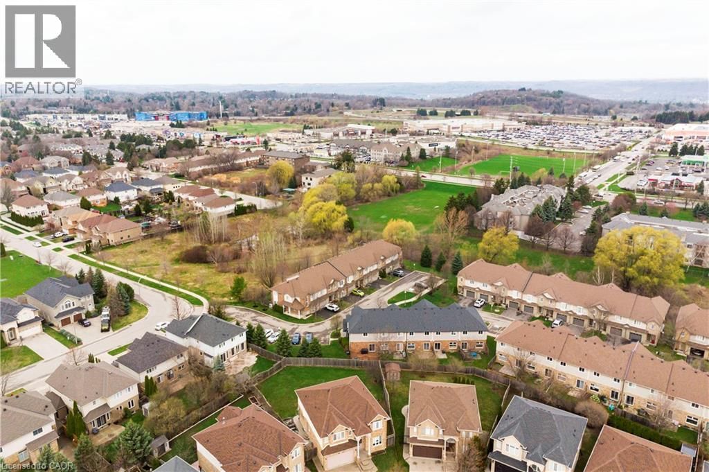 31 - 60 CLOVERLEAF DRIVE Image 45