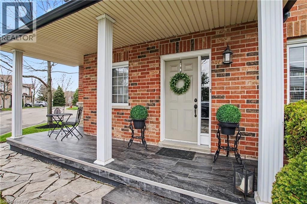 31 - 60 CLOVERLEAF DRIVE Image 5