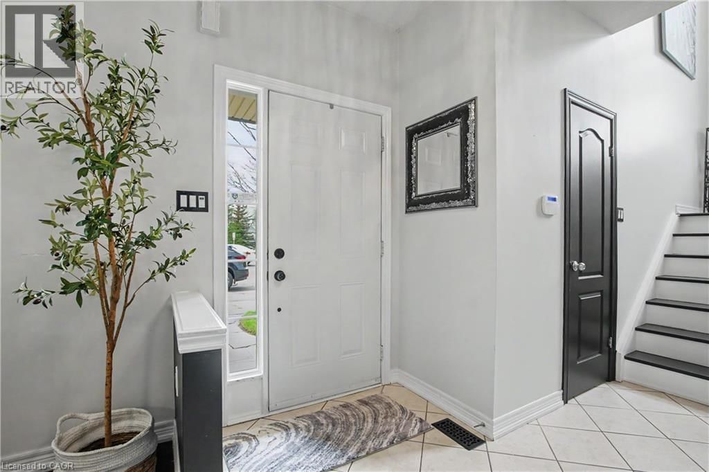 31 - 60 CLOVERLEAF DRIVE Image 6