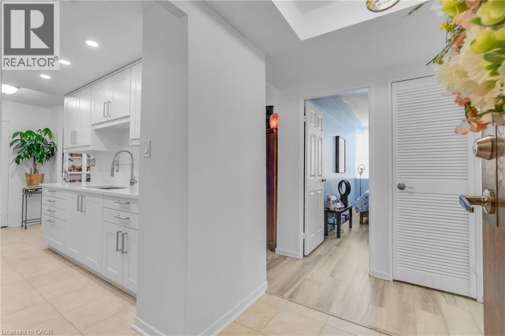 504 - 120 DUKE STREET Image 12