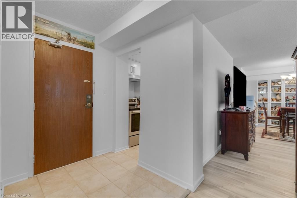 504 - 120 DUKE STREET Image 13