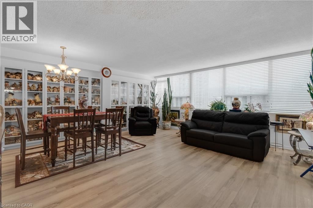 504 - 120 DUKE STREET Image 16