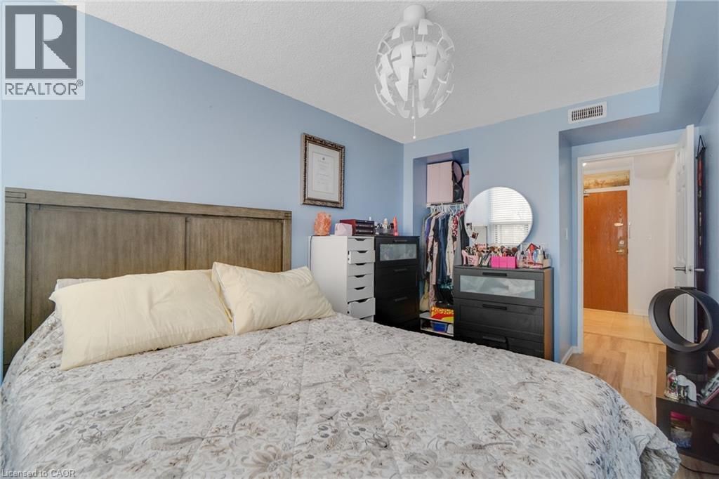 504 - 120 DUKE STREET Image 31