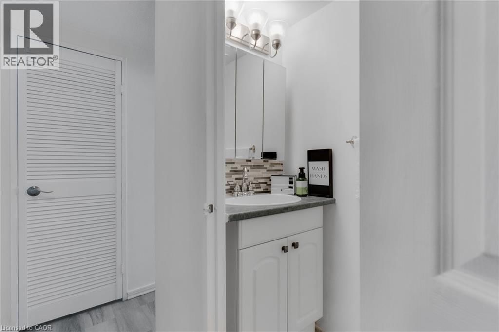 504 - 120 DUKE STREET Image 37