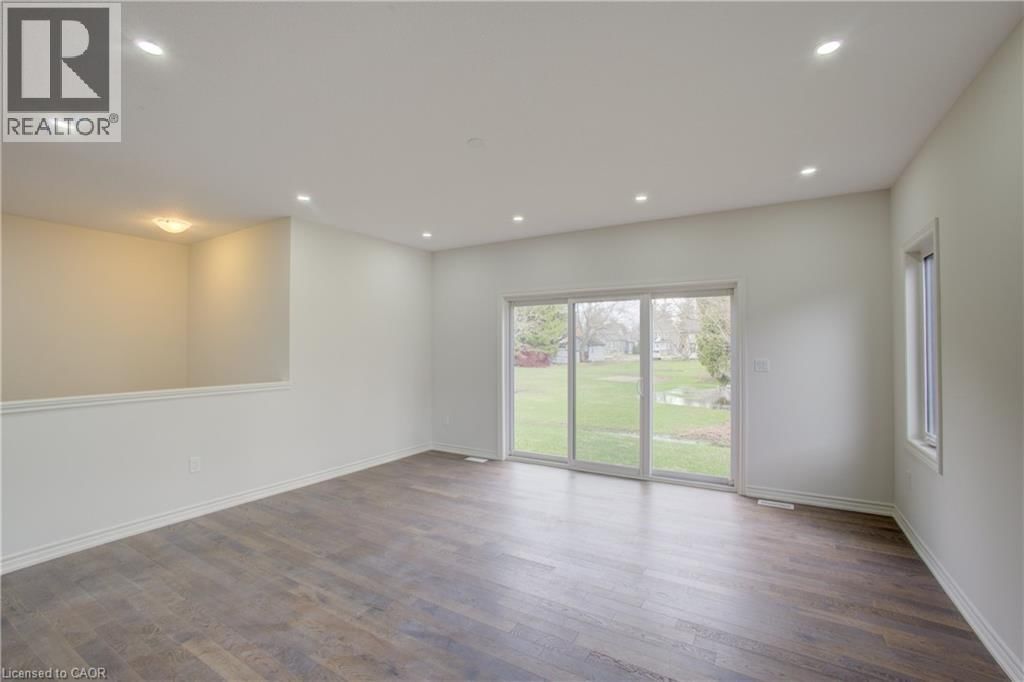 160 ELLEN STREET Image 17