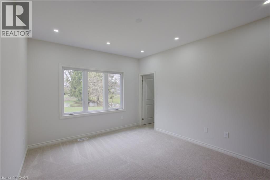 160 ELLEN STREET Image 22