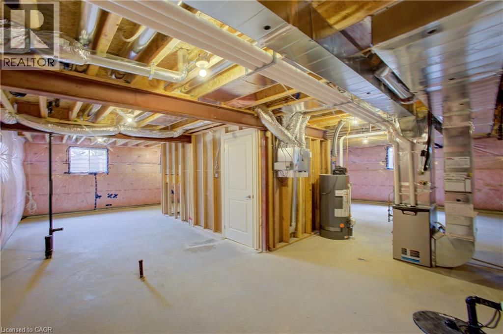 160 ELLEN STREET Image 30