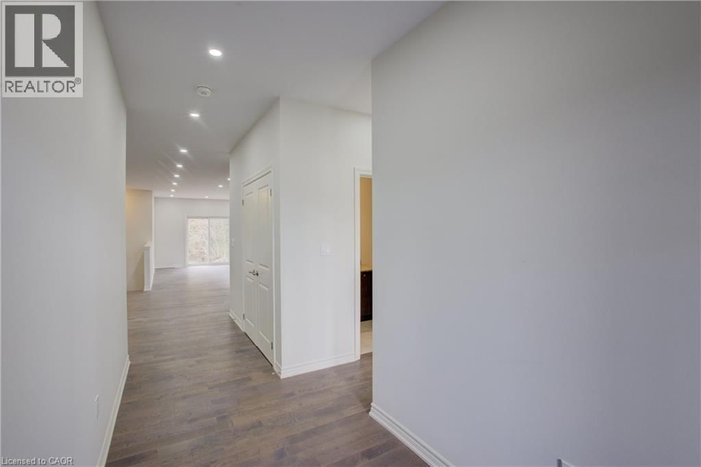 160 ELLEN STREET Image 6