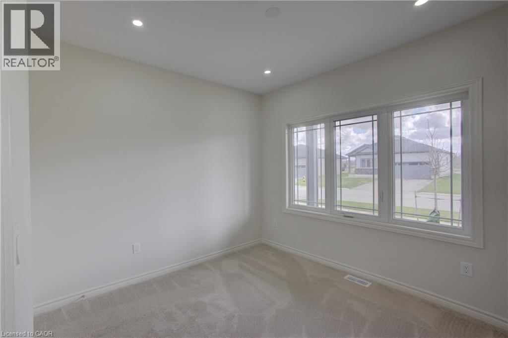 160 ELLEN STREET Image 7