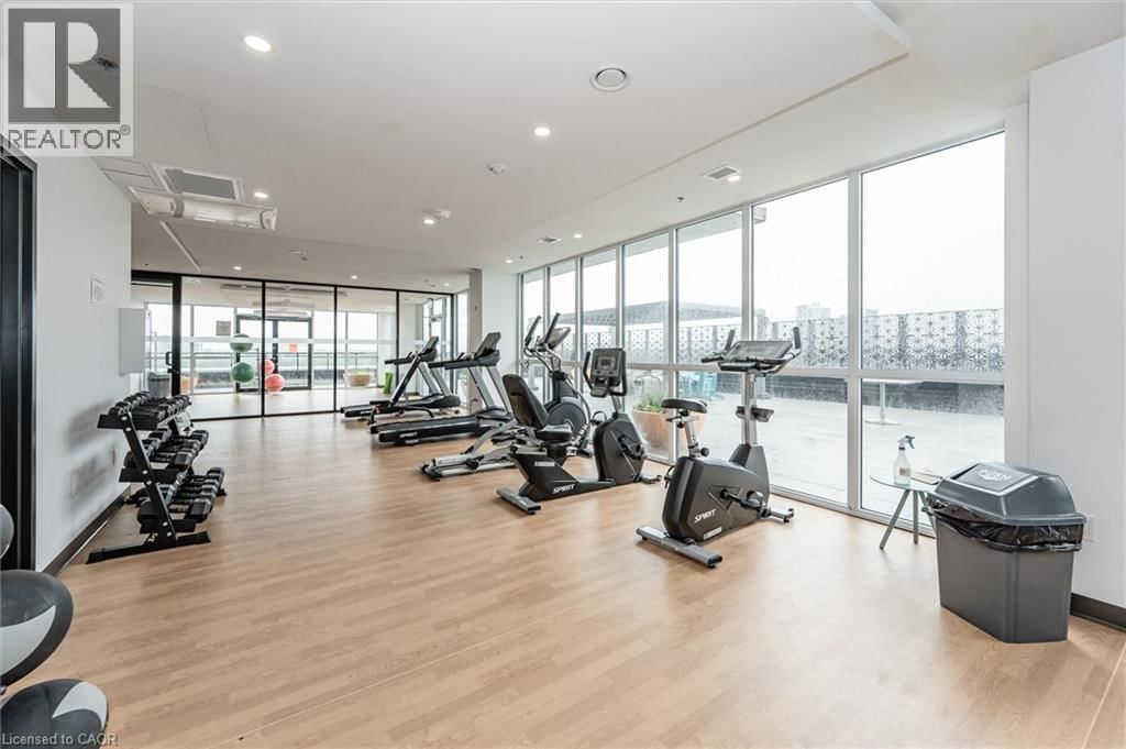 1902 - 60 CHARLES STREET WEST Image 29