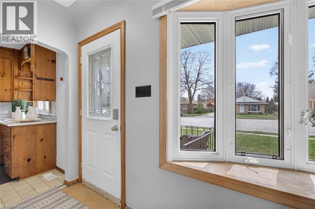 507 PHILIP CRESCENT Image 10