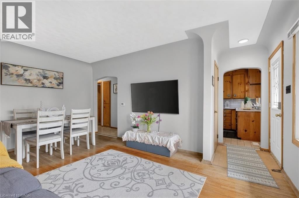 507 PHILIP CRESCENT Image 18