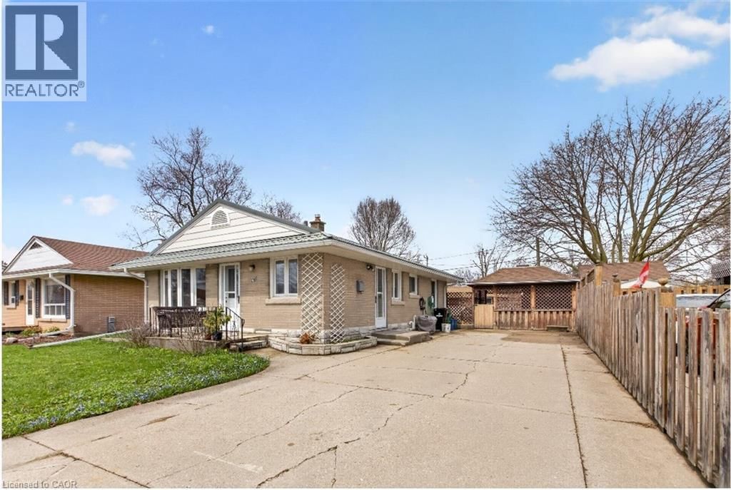 507 PHILIP CRESCENT Image 2