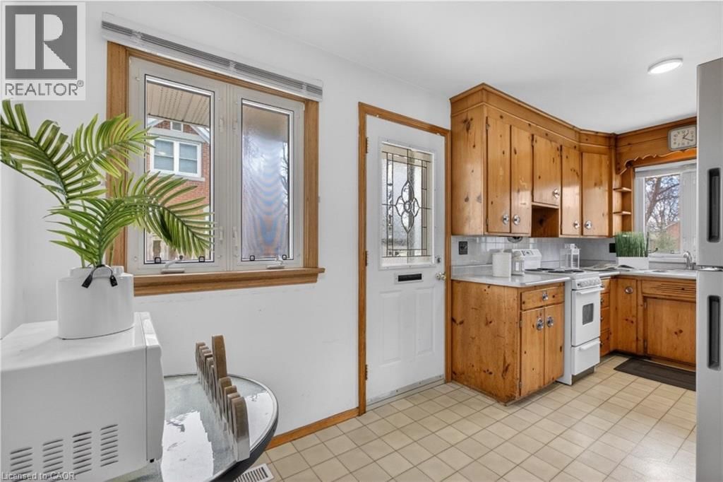 507 PHILIP CRESCENT Image 26