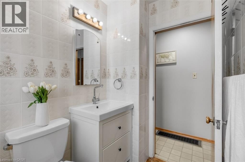 507 PHILIP CRESCENT Image 37