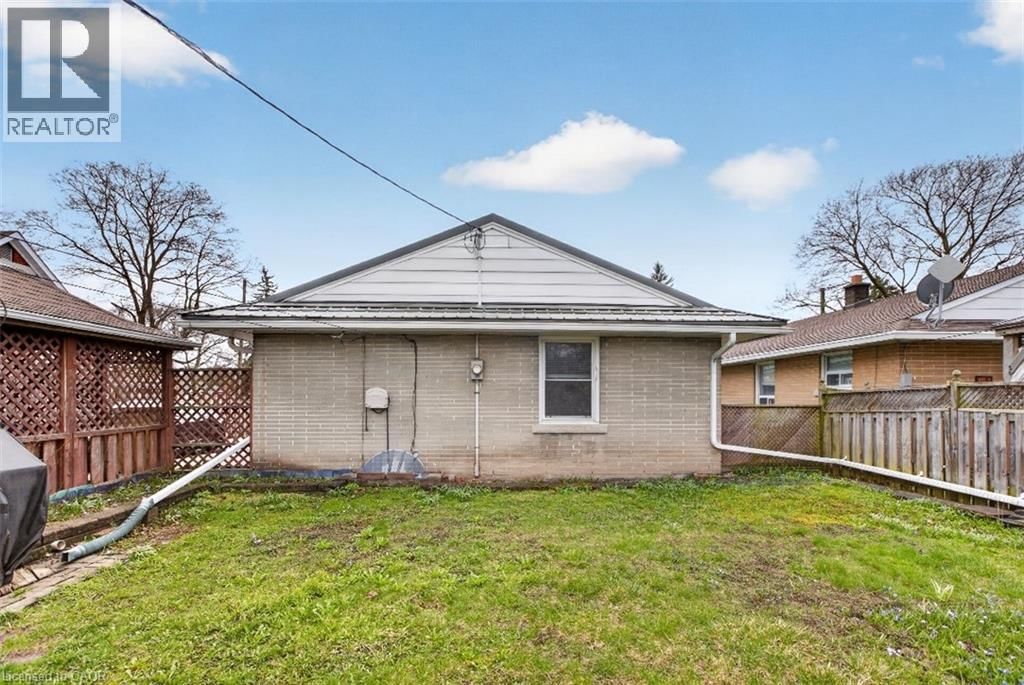 507 PHILIP CRESCENT Image 43