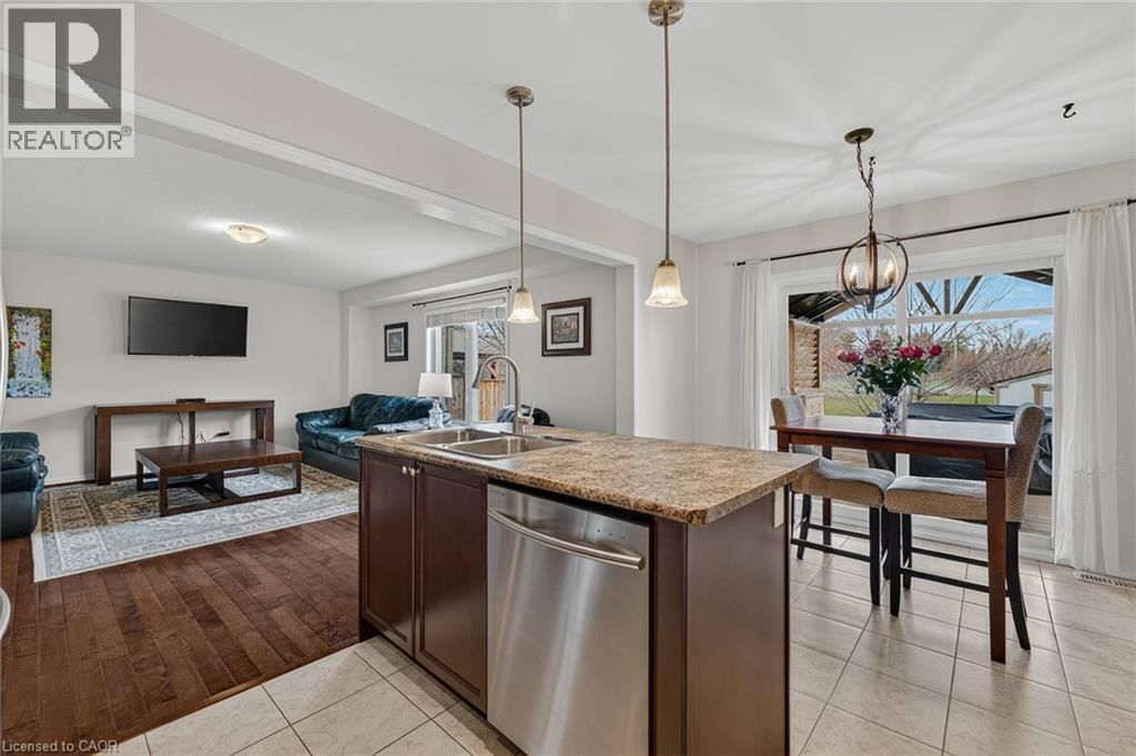 18 STARLIGHT AVENUE Image 12