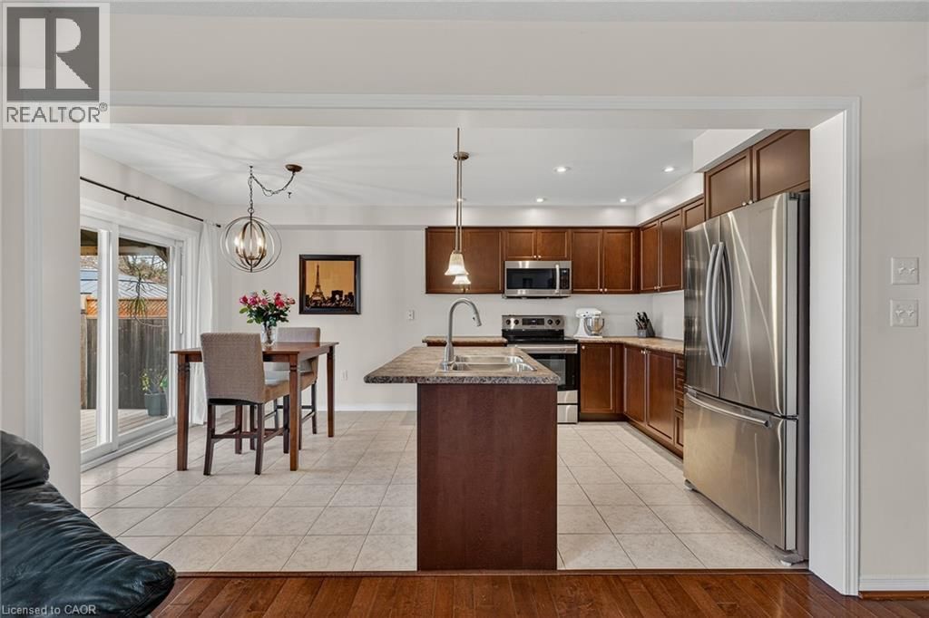 18 STARLIGHT AVENUE Image 13