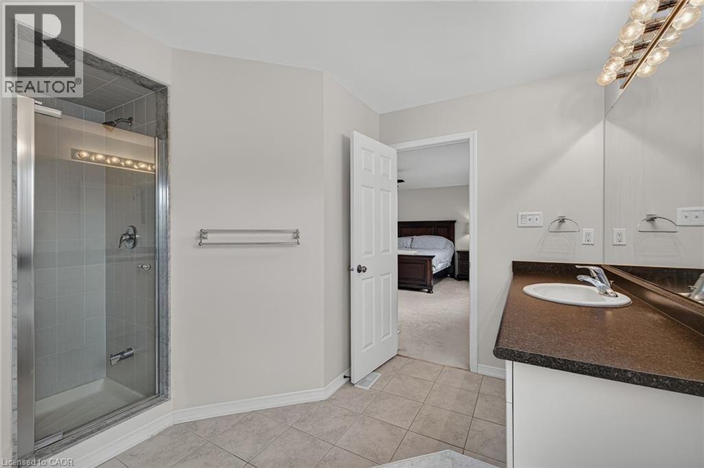 18 STARLIGHT AVENUE Image 21