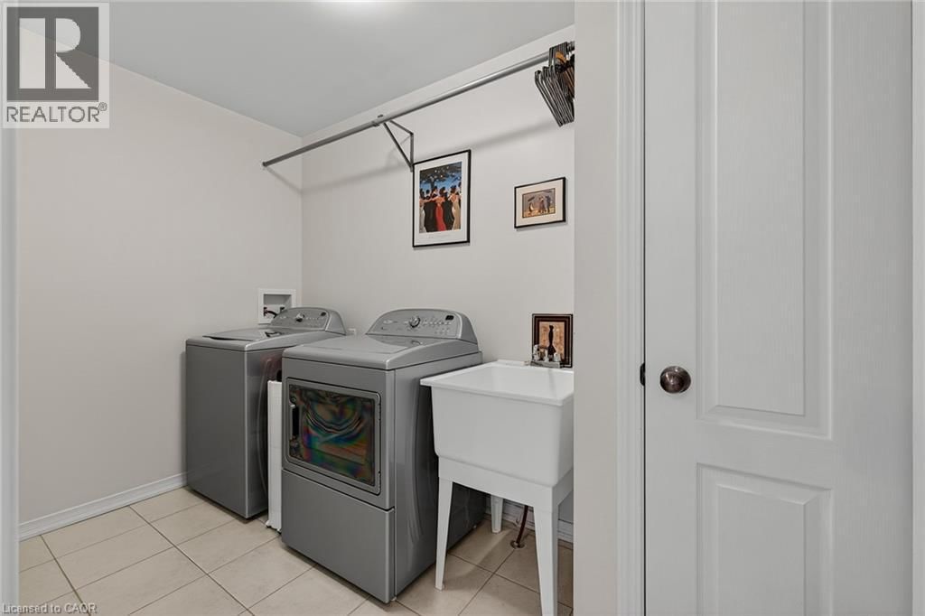 18 STARLIGHT AVENUE Image 27