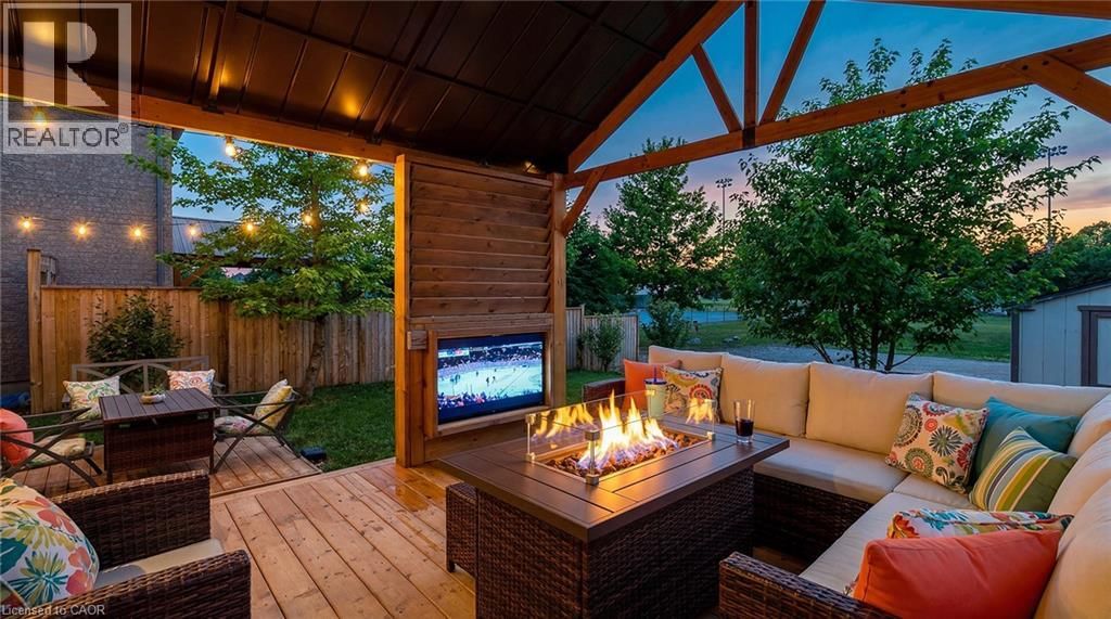 18 STARLIGHT AVENUE Image 3