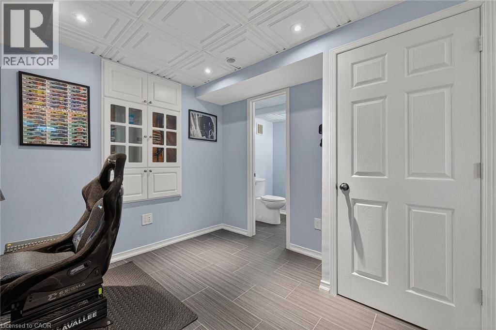 18 STARLIGHT AVENUE Image 34