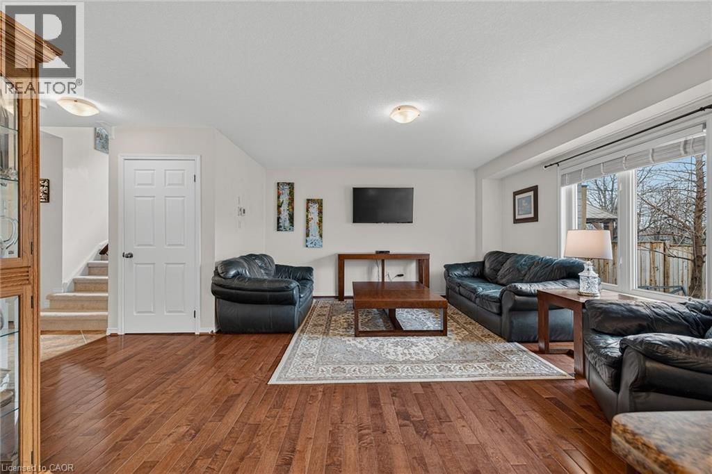 18 STARLIGHT AVENUE Image 7