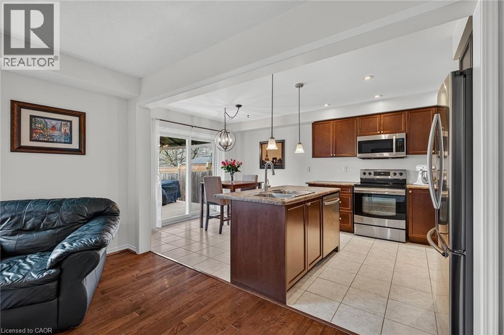 18 STARLIGHT AVENUE Image 9