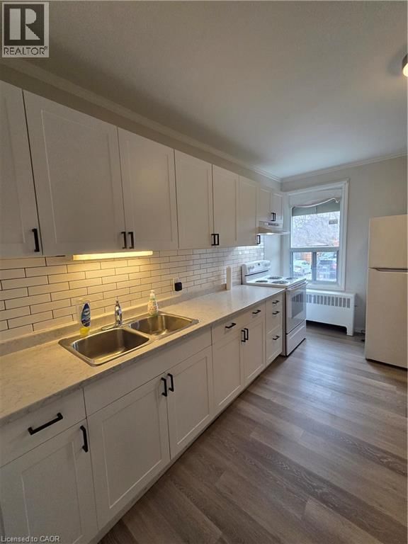 1 - 298 EMERALD STREET NORTH Image 6