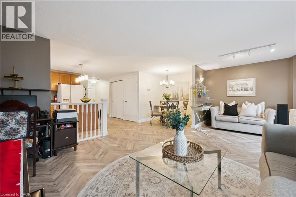 254 AUBURN DRIVE Image 11