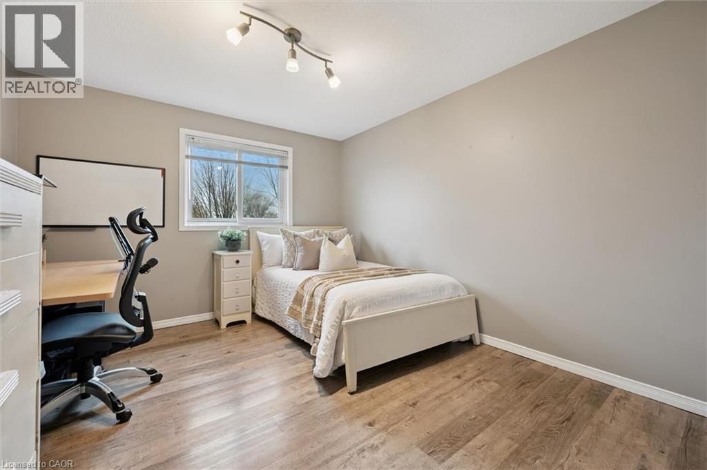 254 AUBURN DRIVE Image 16