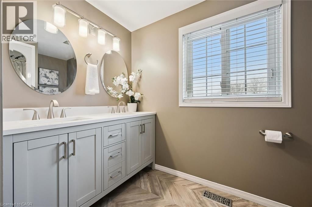 254 AUBURN DRIVE Image 18