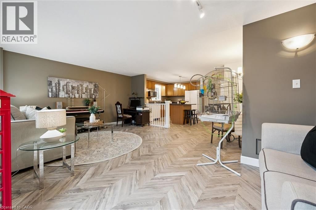 254 AUBURN DRIVE Image 9