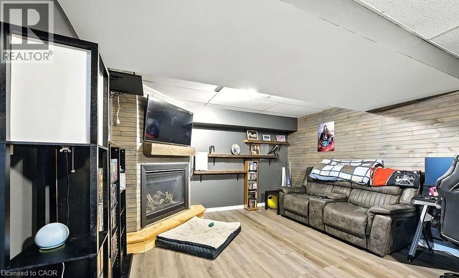 1030 PEARSON DRIVE Image 29