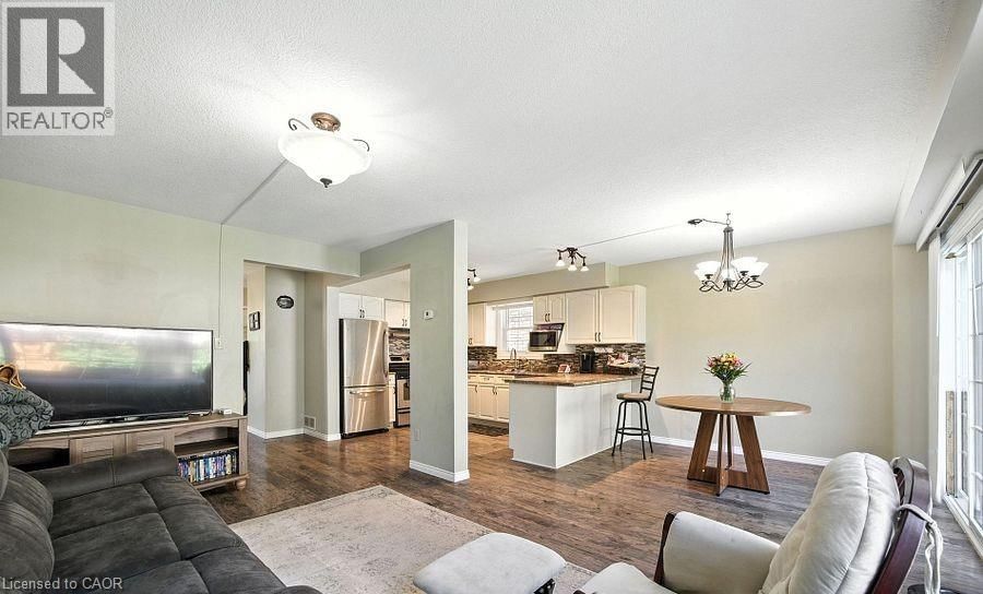 1030 PEARSON DRIVE Image 9