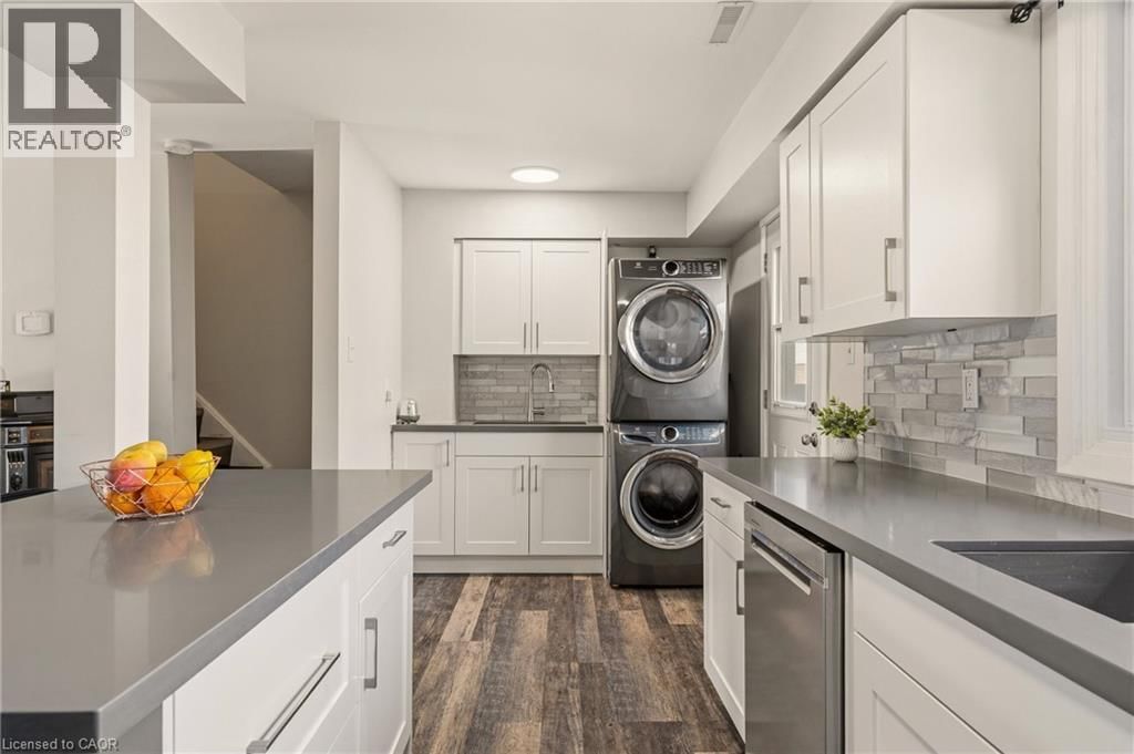 6 - 23 WATSONS LANE Image 18