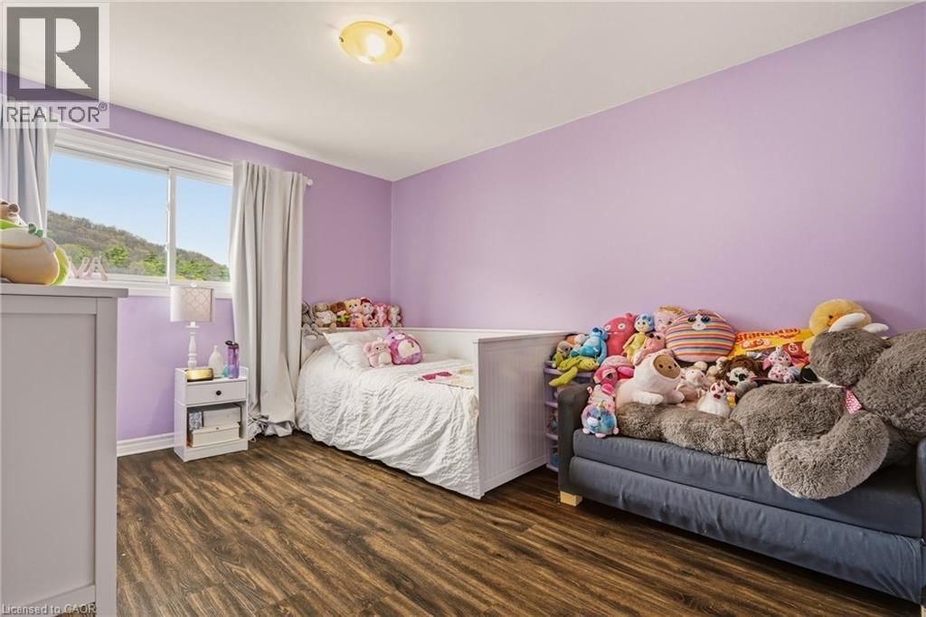 6 - 23 WATSONS LANE Image 24