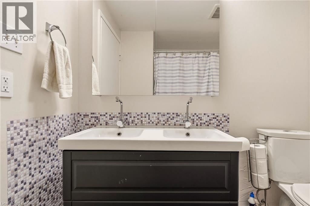 6 - 23 WATSONS LANE Image 28