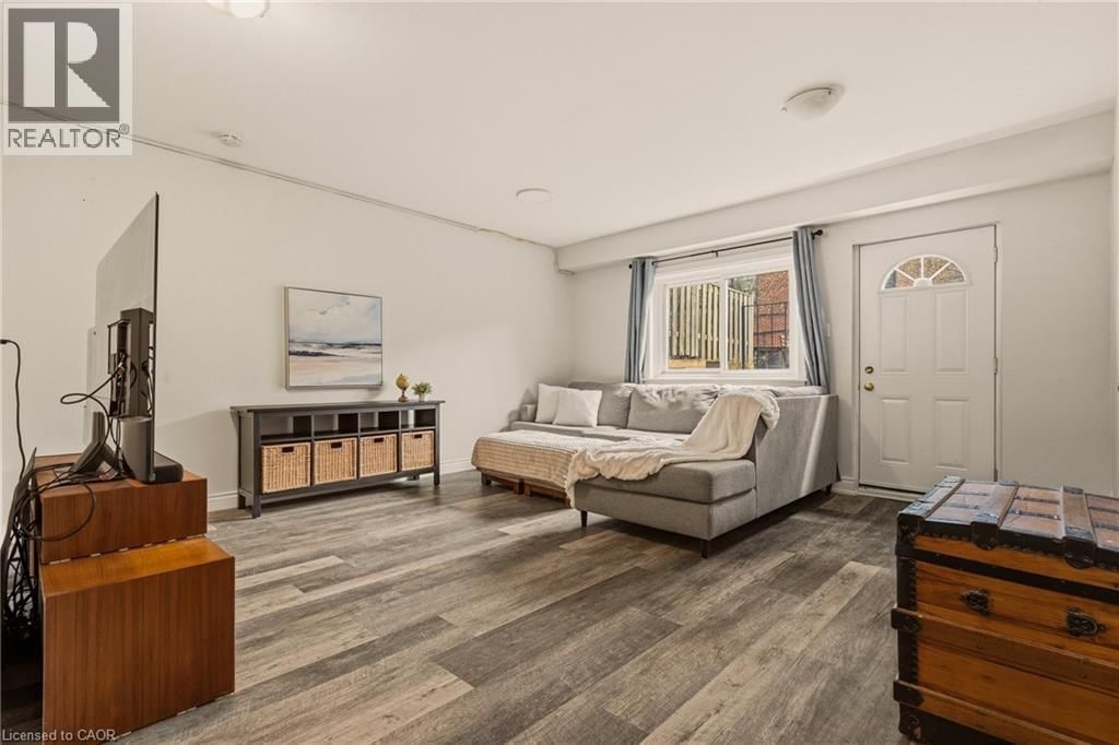 6 - 23 WATSONS LANE Image 29