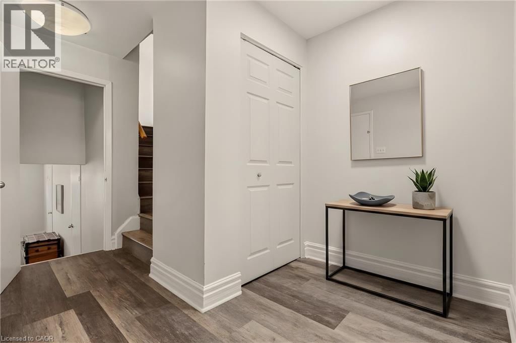 6 - 23 WATSONS LANE Image 3