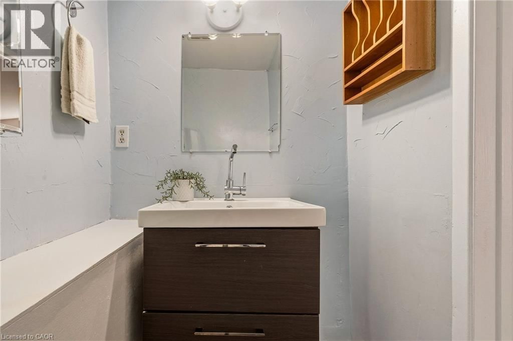 6 - 23 WATSONS LANE Image 33