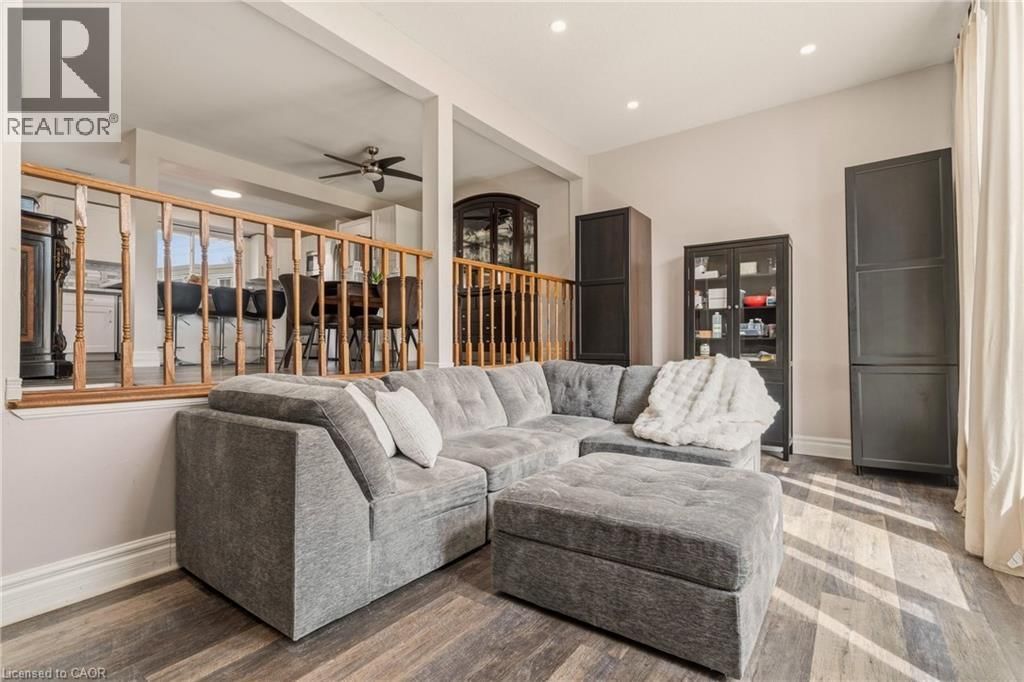 6 - 23 WATSONS LANE Image 4