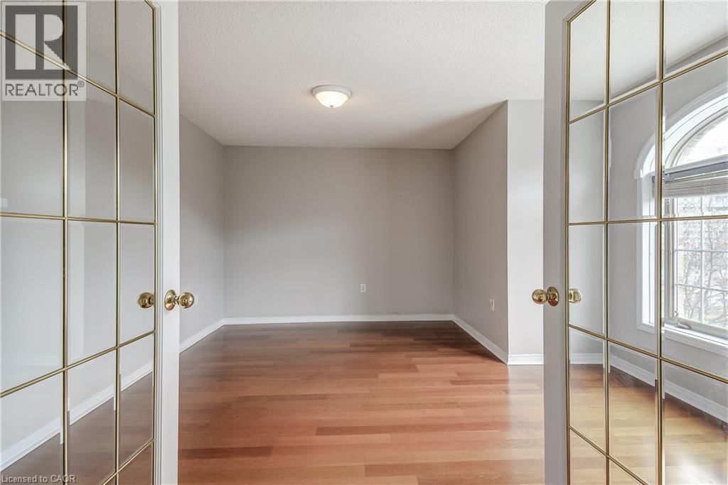 306E - 216 PLAINS ROAD WEST Image 27